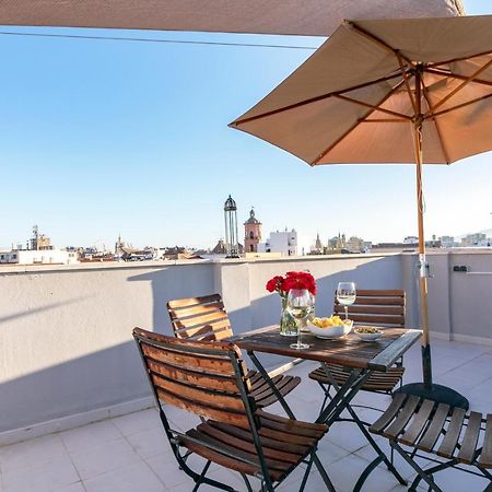 -Malagasunapts-Private Terrace Penthouse Exterior photo