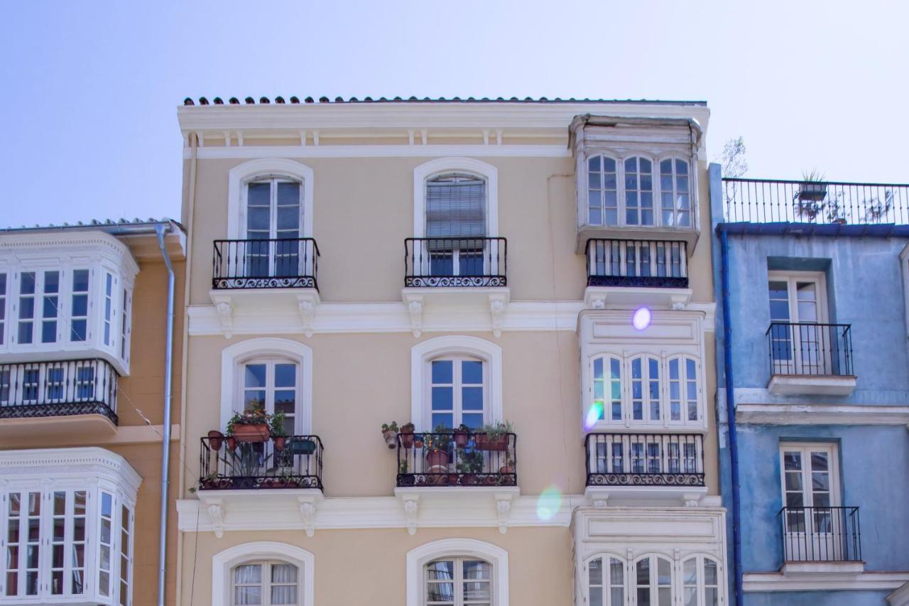 -Malagasunapts-Private Terrace Penthouse Exterior photo